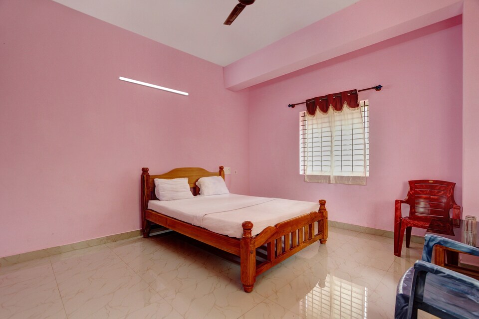 SPOT ON 37203 Royal Comforts, Shivamogga, Shivamogga