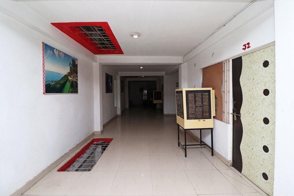 SPOT ON 37206 Hotel Vaibhav, Jaunpur, Jaunpur