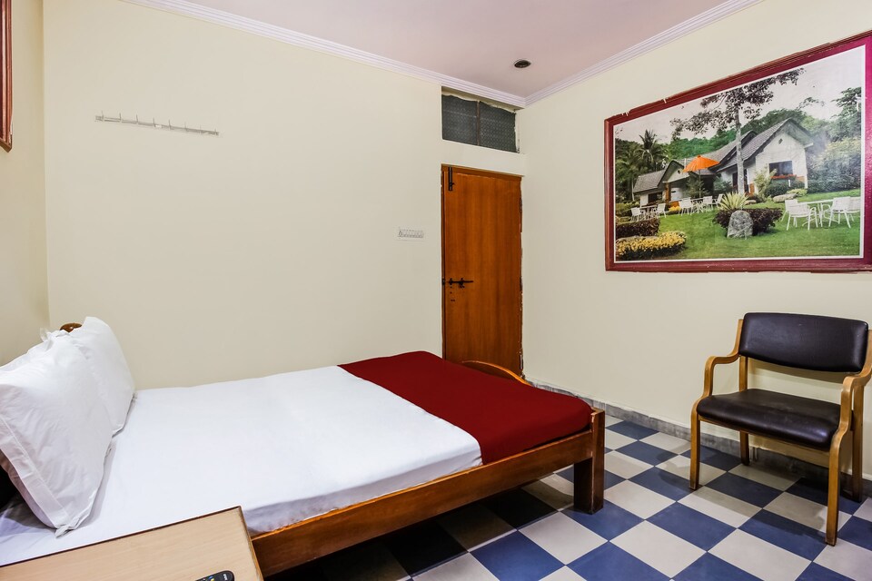 SPOT ON Classic Lodge, Nampally-II, Hyderabad