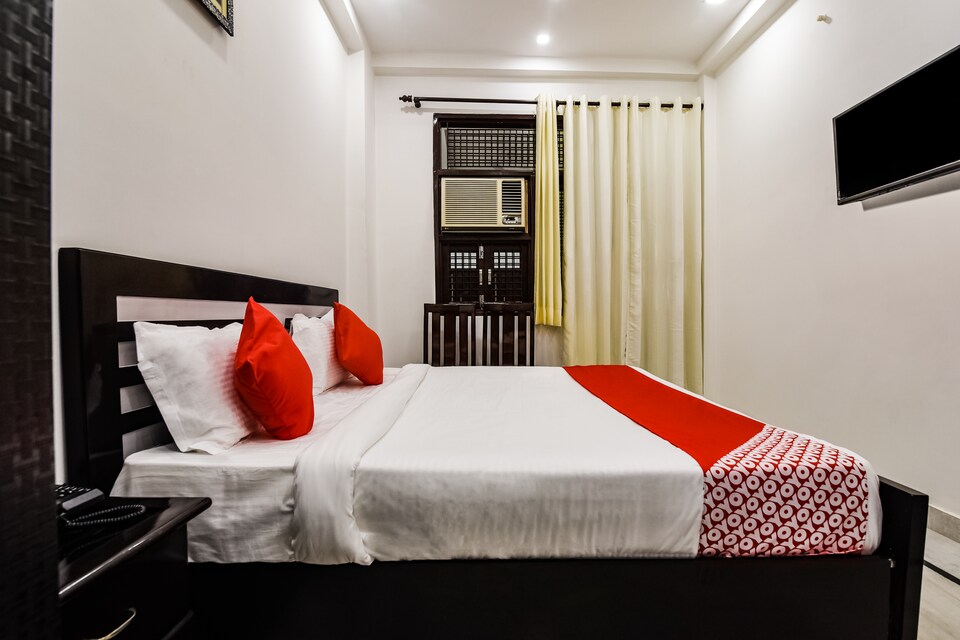 OYO 37219 One Plus One Hotel Residency, Dwarka Delhi, Delhi