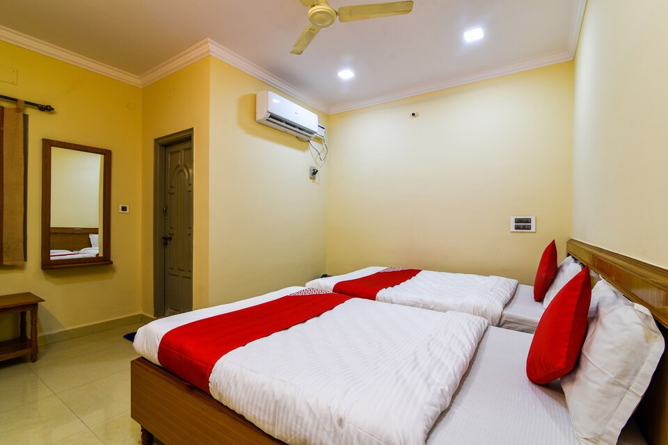 OYO 37221 Pujitha Residency, Kanipakam, Chittoor