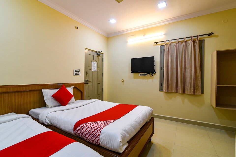 OYO 37221 Pujitha Residency, Kanipakam, Chittoor
