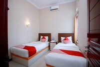 OYO 783 Grand Mentari Guest House
