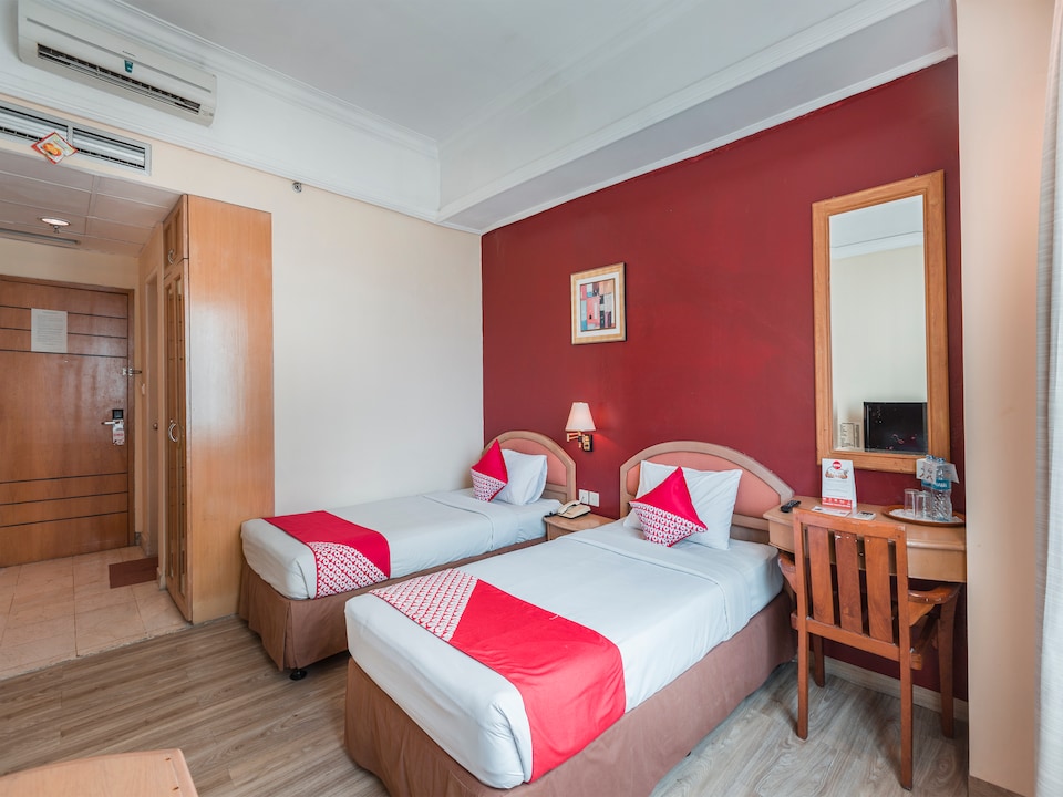 OYO 784 Hotel Bulevar, Tanjung Duren, Jakarta