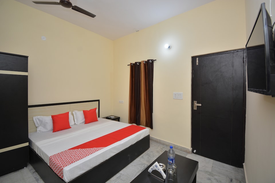 OYO 37226 Jass Stays, Civil Lines Ludhiana, Ludhiana