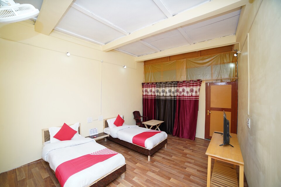 OYO 37228 Durgesh Guest House, Ranikhet, Ranikhet