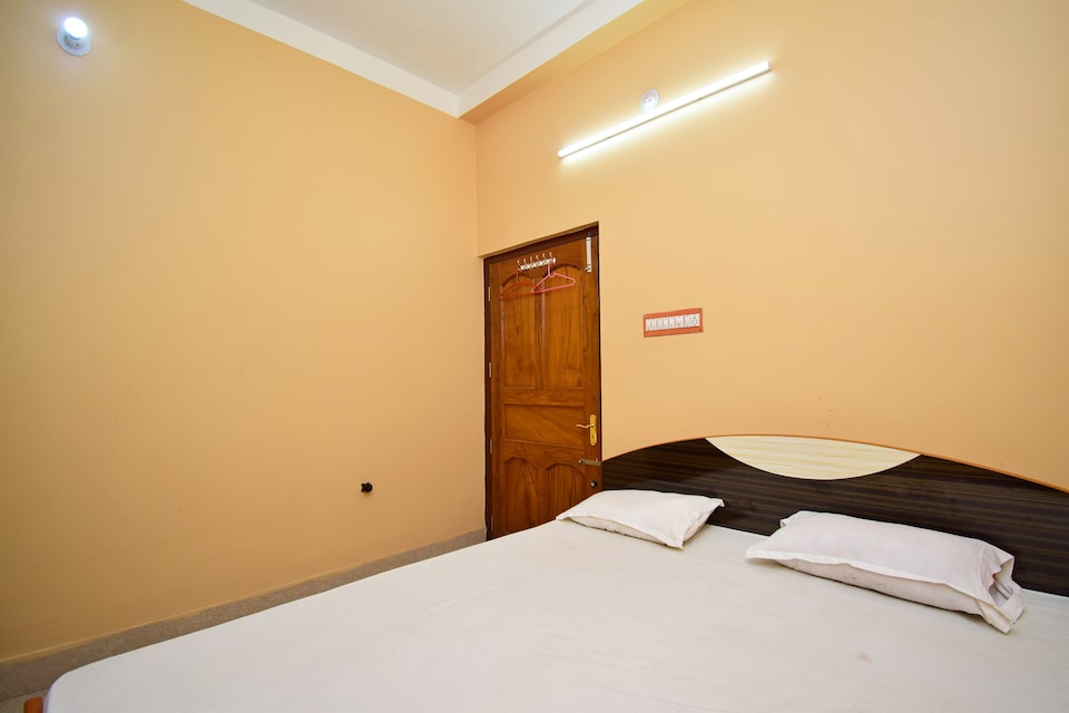 SPOT ON 37237 Mandal Lodge, Bankura city, Bankura