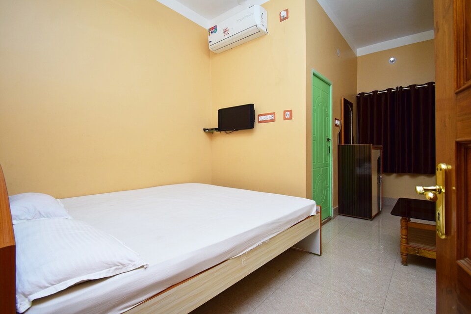 SPOT ON 37237 Mandal Lodge, Bankura city, Bankura