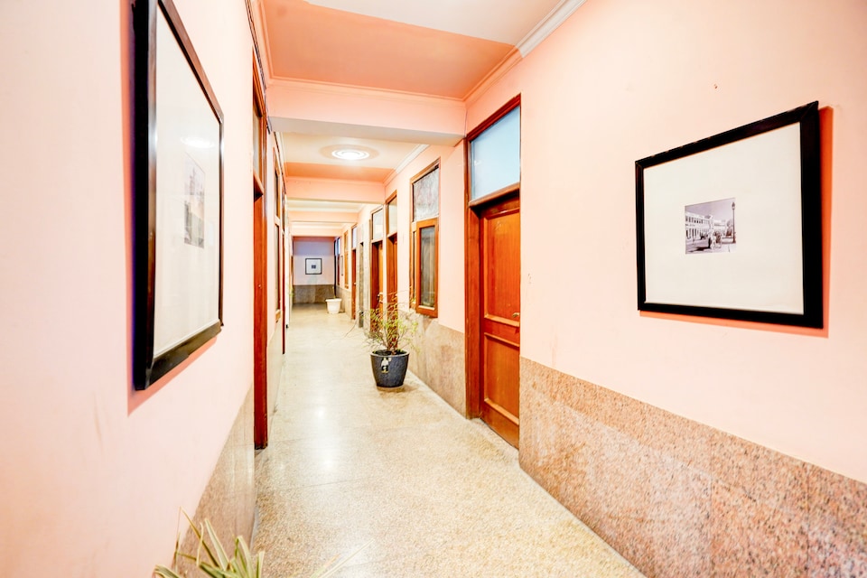 Hotel O The Swarnim, Noida Expressway SEZ, नोएडा