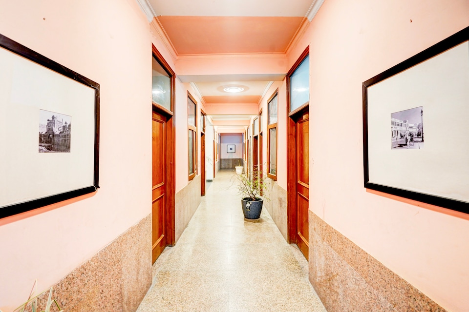 Hotel O The Swarnim, Noida Expressway SEZ, नोएडा