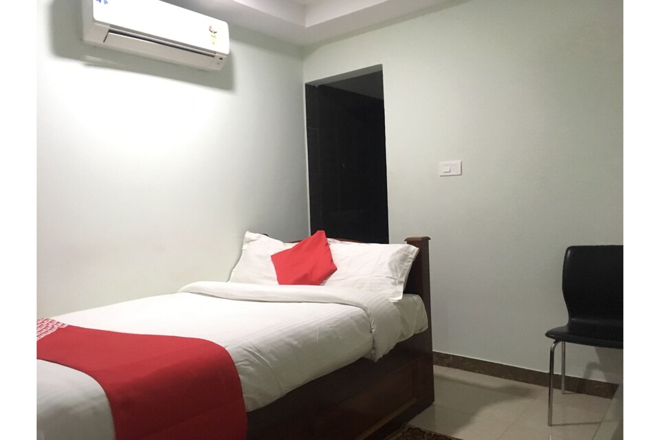 OYO 37251 Sri Lakshmi Residency, Thiruthani, Thiruthani