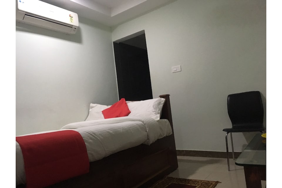 OYO 37251 Sri Lakshmi Residency, Thiruthani, Thiruthani