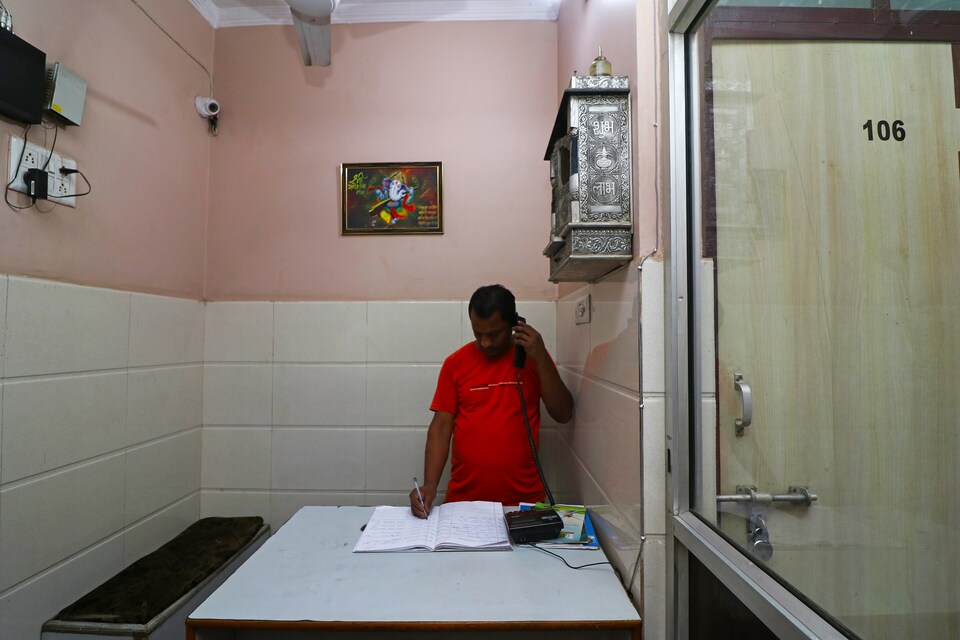 SPOT ON 37255 Paradize Guest House, Faridabad, Faridabad