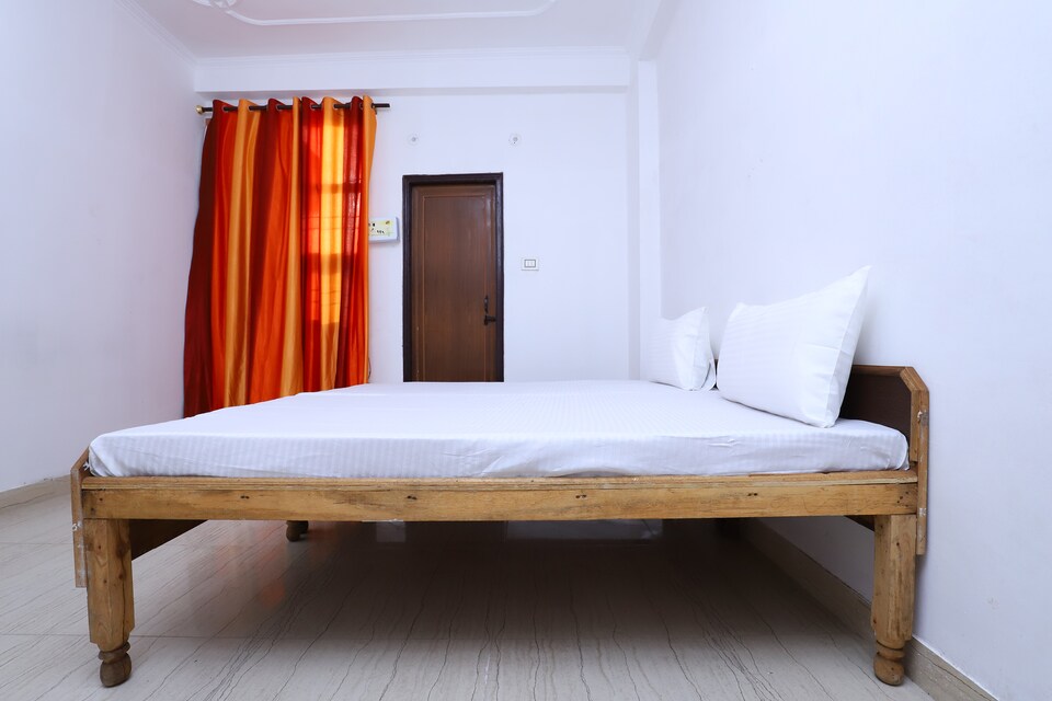 OYO LIFE NOD576 Sector 44, Noida Expressway SEZ, Noida