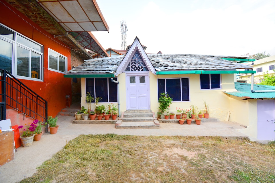 OYO Home 37265 Heritage 2BHK Cottage Dharamshala, Dharamshala, Dharamshala