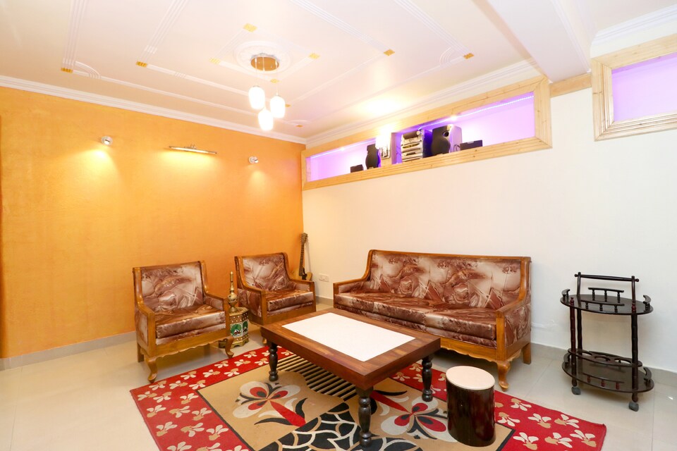 OYO Home 37266 Cheerful Stay Kachighatti, Kachighati-Summerhill, Shimla