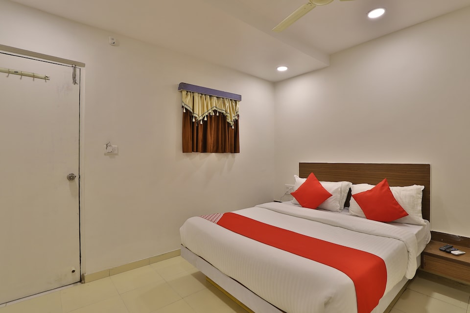 Hotel O Rajvi, Sarkhej Ahmedabad, Ahmedabad
