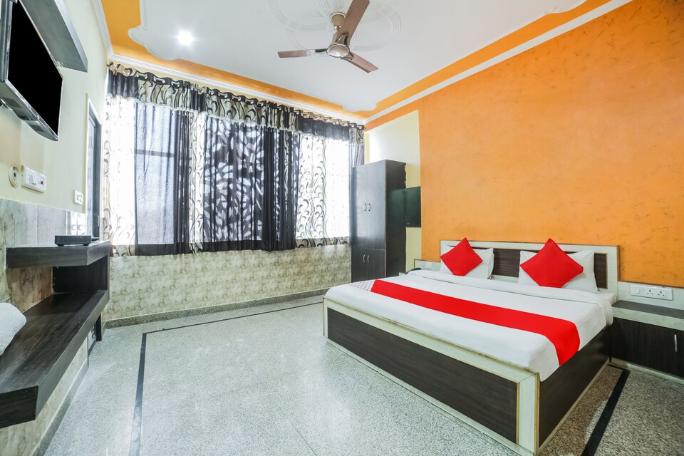 OYO 37275 Hotel Shayar, Jaipur Airport, Jaipur