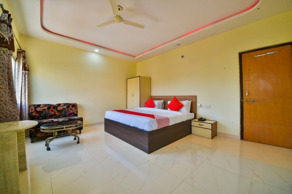 OYO 37281 Hotel Rajdeep, Gulab Bagh, Udaipur