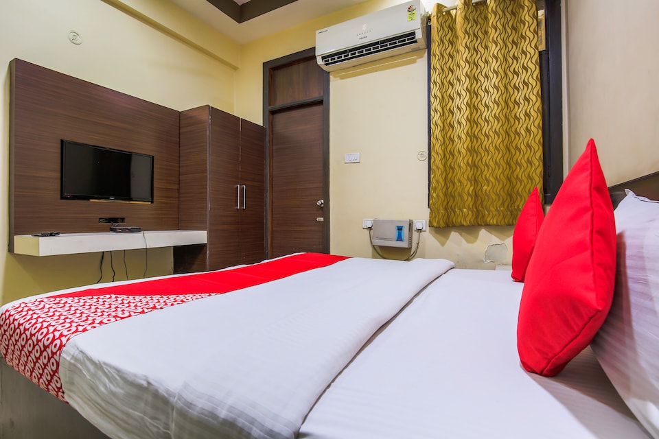 OYO 37296 Hotel Amarpreet, Charbagh Lucknow, Lucknow