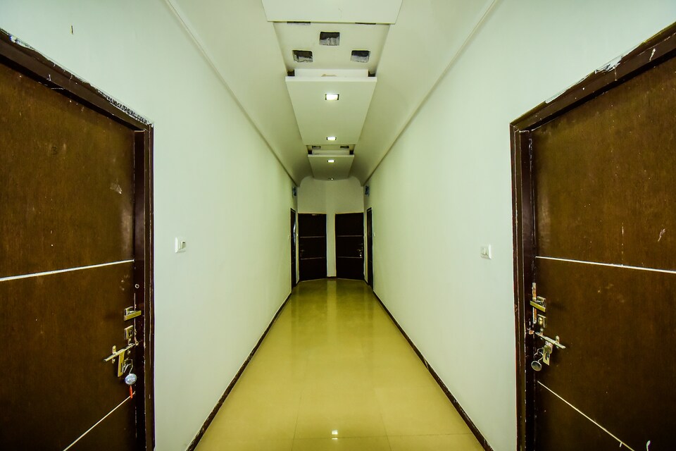 OYO 37320 Shree Arawali Palace, Pali Central, Pali