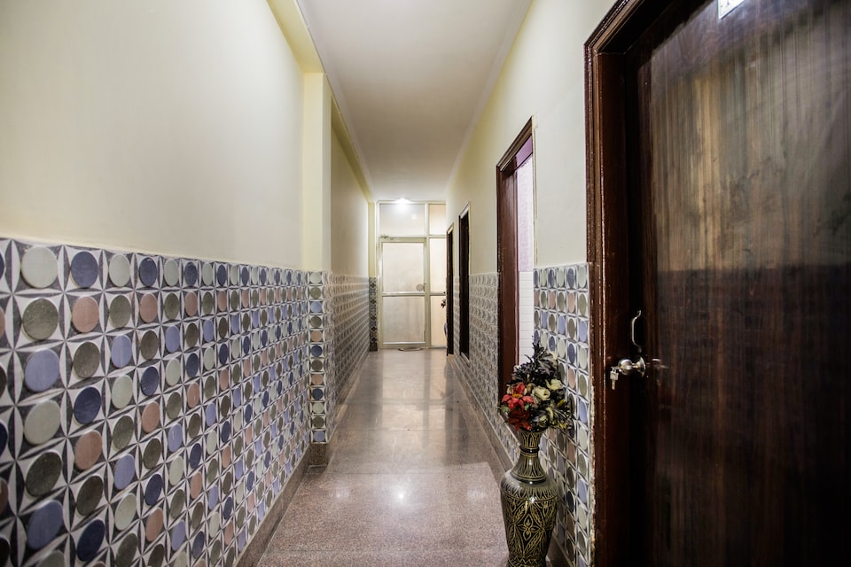 OYO 37327 Hotel Gurugram, Old Gurgaon, Gurgaon