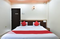OYO Royal Inn
