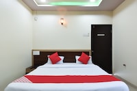 OYO Royal Inn