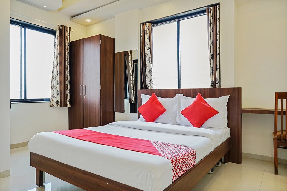 OYO 37338 Balaji Rooms, Kharadi Pune, Pune