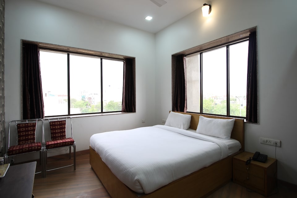 OYO 37342 Kataria, Mansarovar, Jaipur