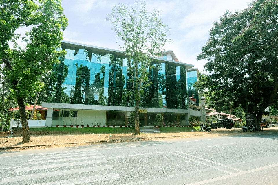 Capital O 37346 Hotel Asliyya Grande, Varkala, Varkala