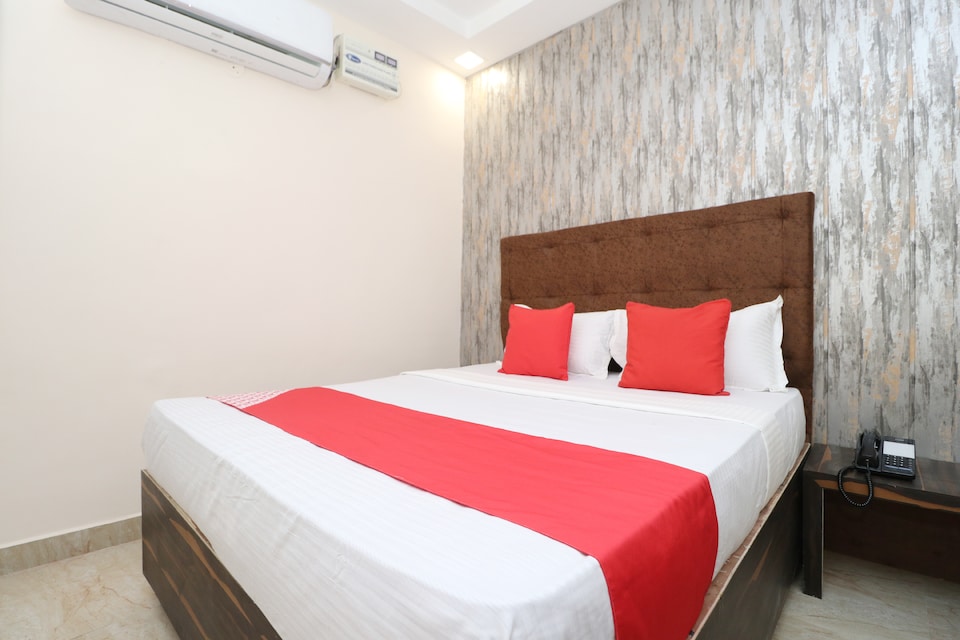 OYO 37351 Hotel  Krishna Royal, Golden Temple Road Amritsar, Amritsar