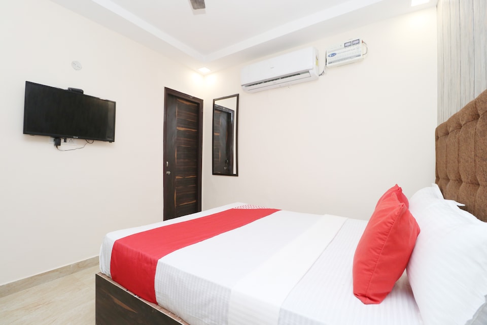 OYO 37351 Hotel  Krishna Royal, Golden Temple Road Amritsar, Amritsar
