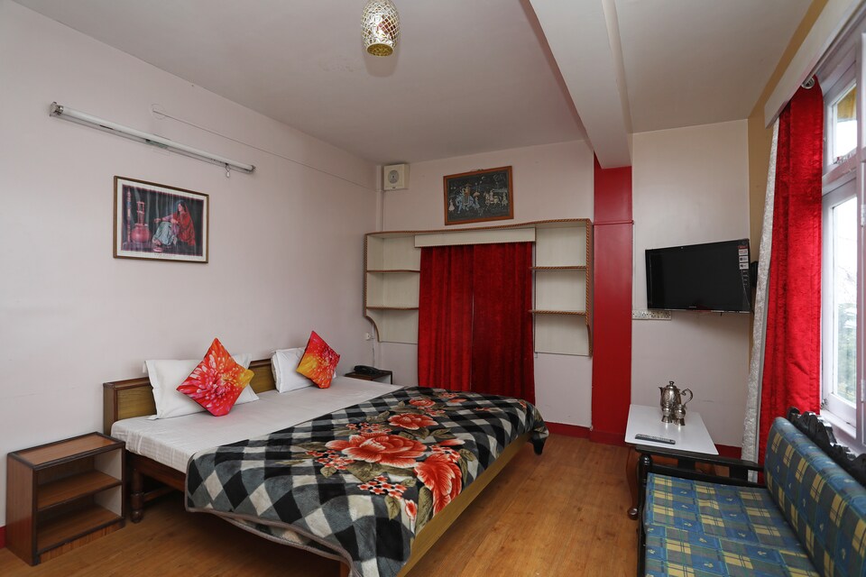 37352 निशात पर स्पॉट, The Mall Road-Shimla, शिमला