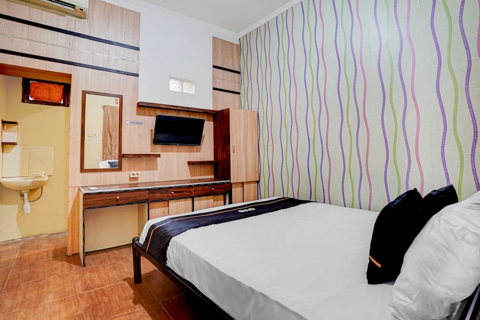 Hotel O near Universitas Pelita Harapan formerly Pelangi Guest House, Tangerang, Tangerang