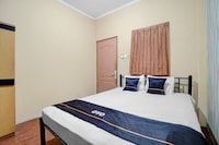 Hotel O near Universitas Pelita Harapan formerly Pelangi Guest House