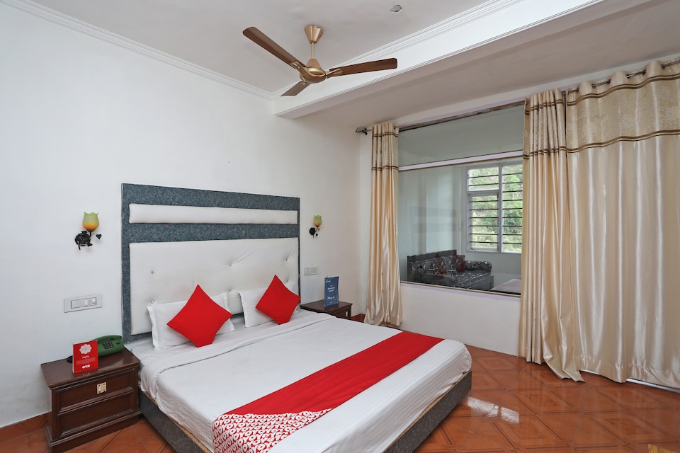 OYO 37365 Hotel River View, Solan, Solan