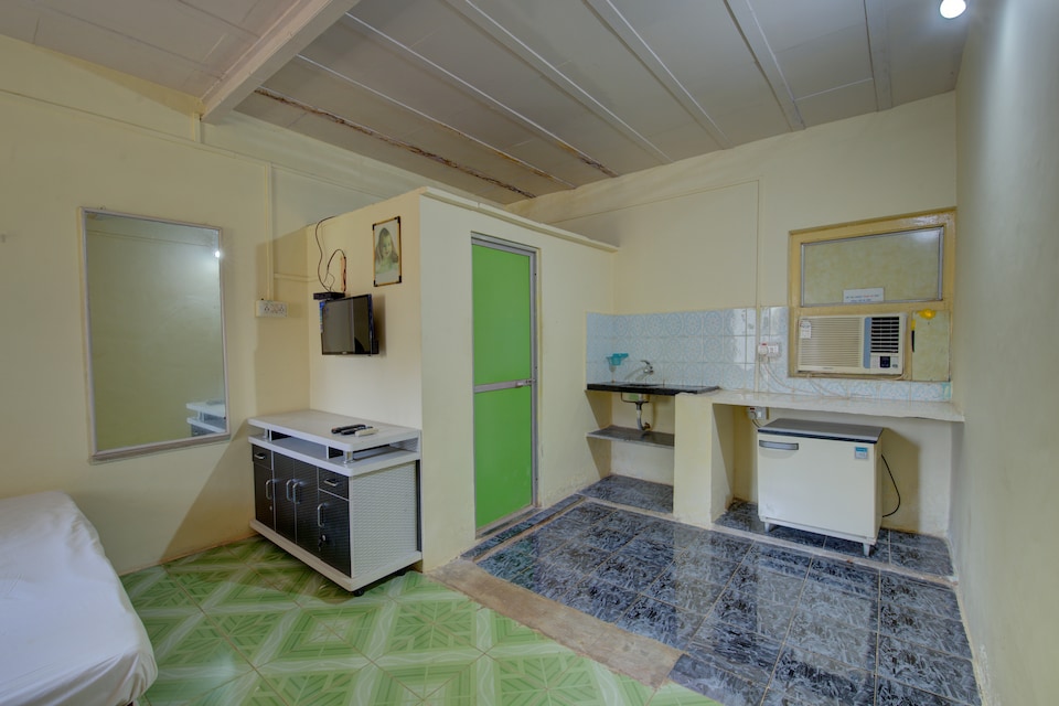 Hotel O Yellow House, Alibag- Kashid- murud, Alibag