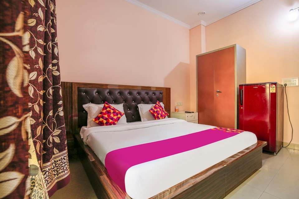 OYO 37369 Sr Homes, Medanta, Gurgaon