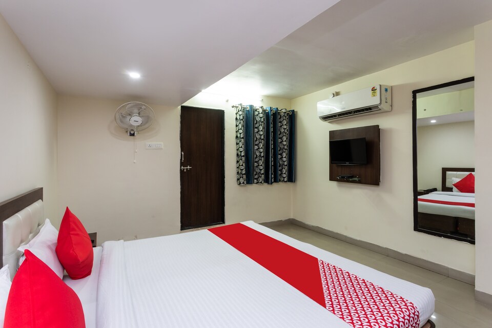 OYO 37384 Hotel Shri Balaji, New Market Bhopal, Bhopal