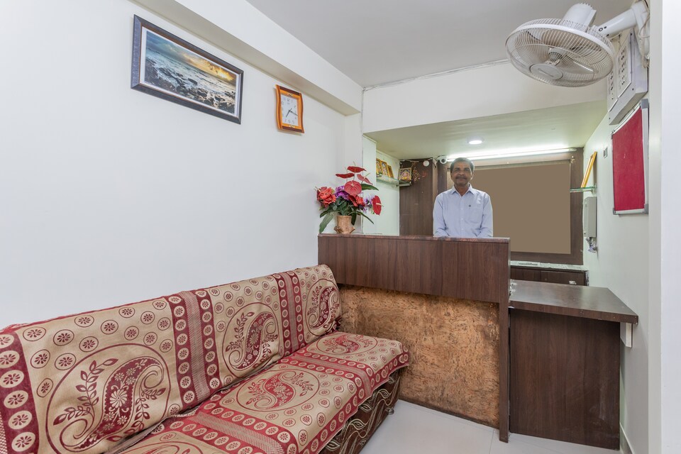 OYO 37384 Hotel Shri Balaji, New Market Bhopal, Bhopal