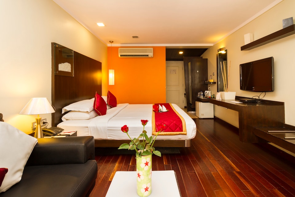 OYO Premium 075 Majestic Race Course, Jayanagar Bangalore, Bangalore