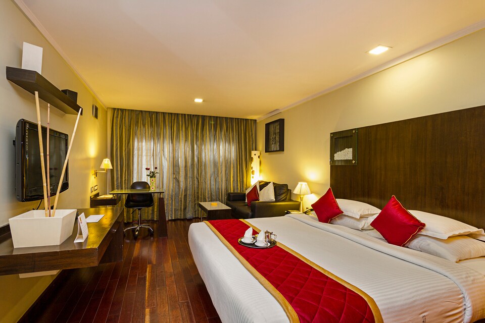 OYO Premium 075 Majestic Race Course, Jayanagar Bangalore, Bangalore