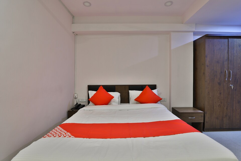 OYO 37398 Hotel Jalsa Palace, Ahmedabad Airport, Ahmedabad