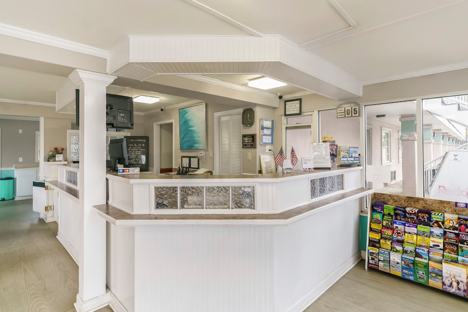 OYO Hotel Myrtle Beach Kings Hwy, C29577-8, Myrtle Beach SC