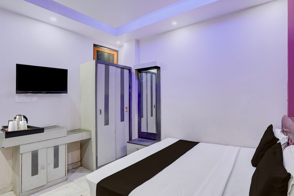 Super Townhouse Sitapur Railway Junction Formerly Aman Inn, Sitapur, Sitapur