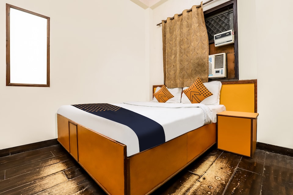 SPOT ON 37416 Uk B&b, Karol Bagh Delhi, Delhi