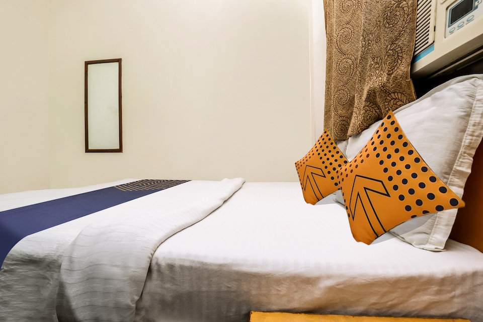 SPOT ON 37416 Uk B&b, Karol Bagh Delhi, Delhi