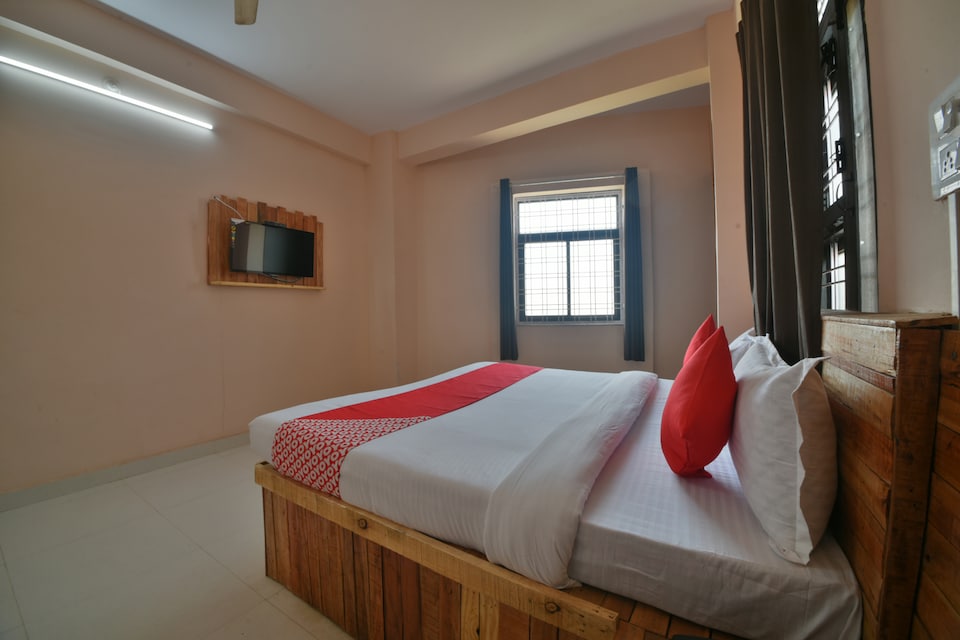 OYO 37418 Hotel Bullet Garden Resort, Kota, Kota