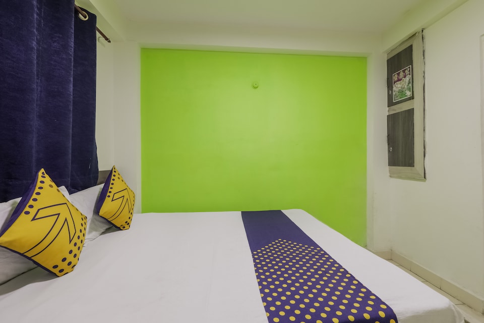 SPOT ON 37422 Kakul Stay Inn, Ayudha Bypass, Bhopal